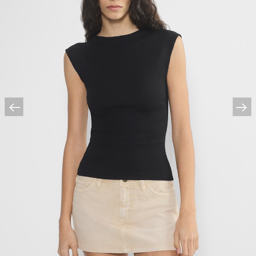 TNA Backless top